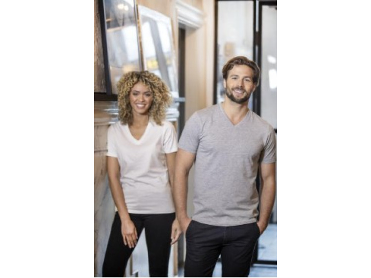 PF38030010 - T-shirt manches courtes col V homme